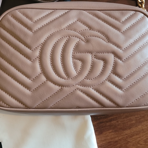 Gucci Marmont Matelassé Shoulder Bag - Small - Picture 3 of 13